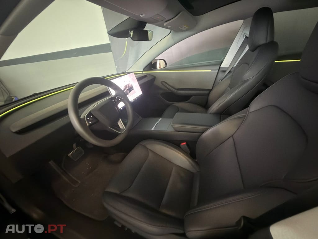 Tesla Model 3 Tração Traseira