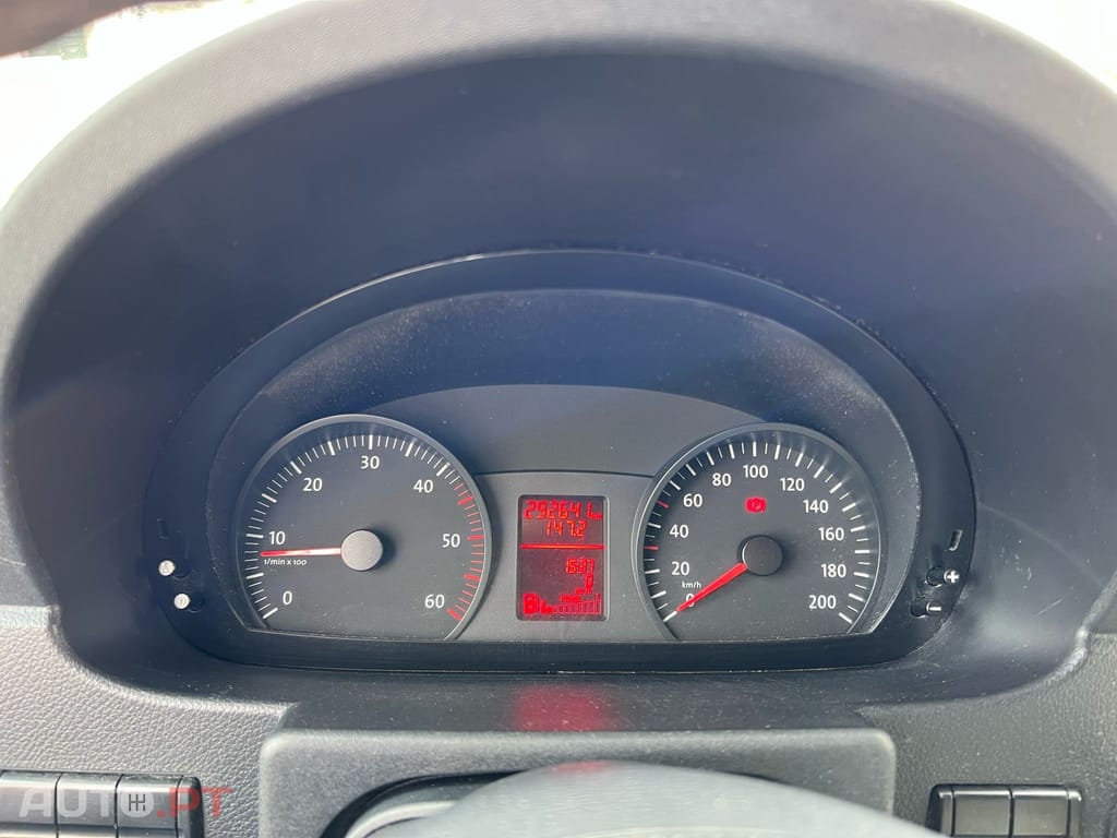 Volkswagen Crafter 35 2.5 TDi 164 Média