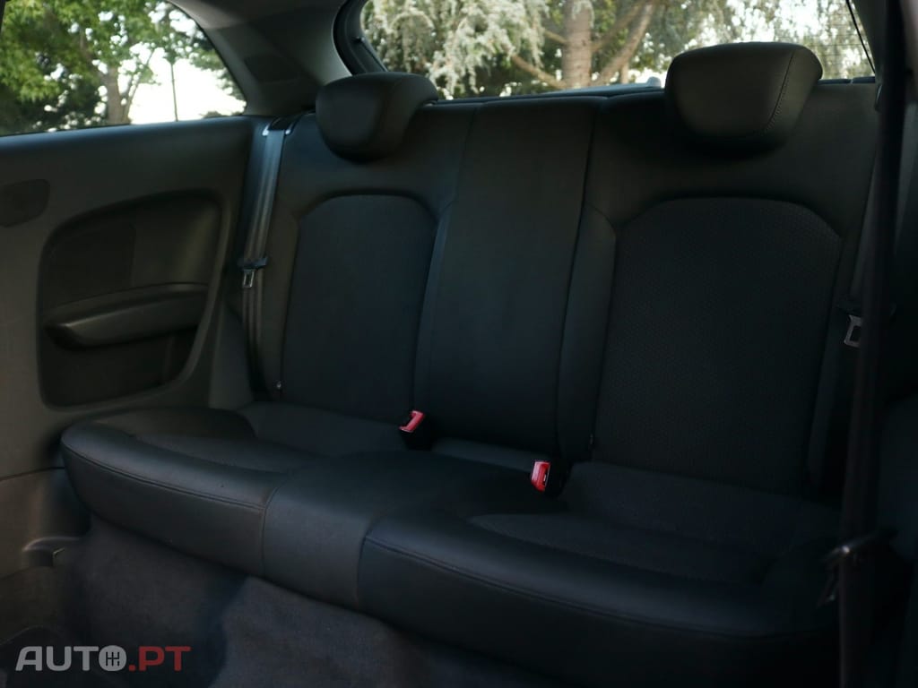 Audi A1 1.6 TDI Advance S-Tronic