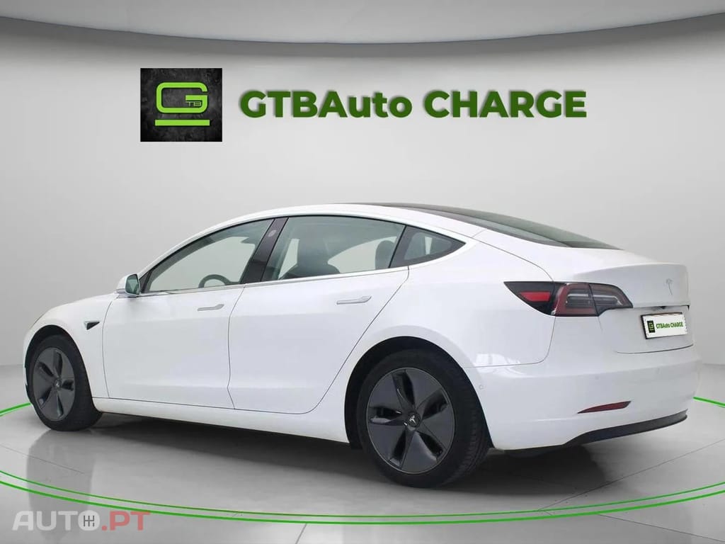 Tesla Model 3 Standard RWD Plus AUTOPILOT