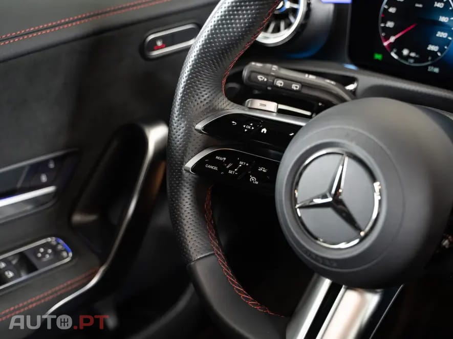 Mercedes-Benz CLA 250 e Shooting Brake AMG Line