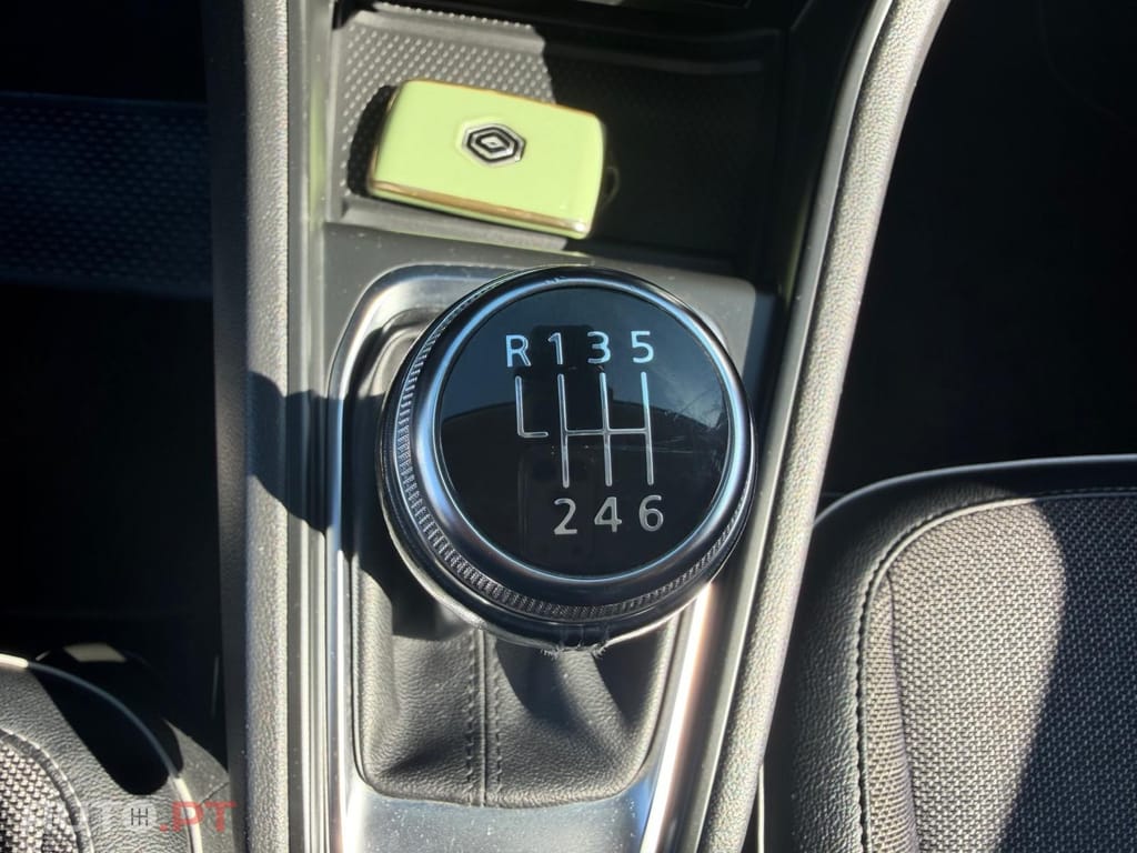 Renault Captur 1.0 TCe Techno Bi-Fuel