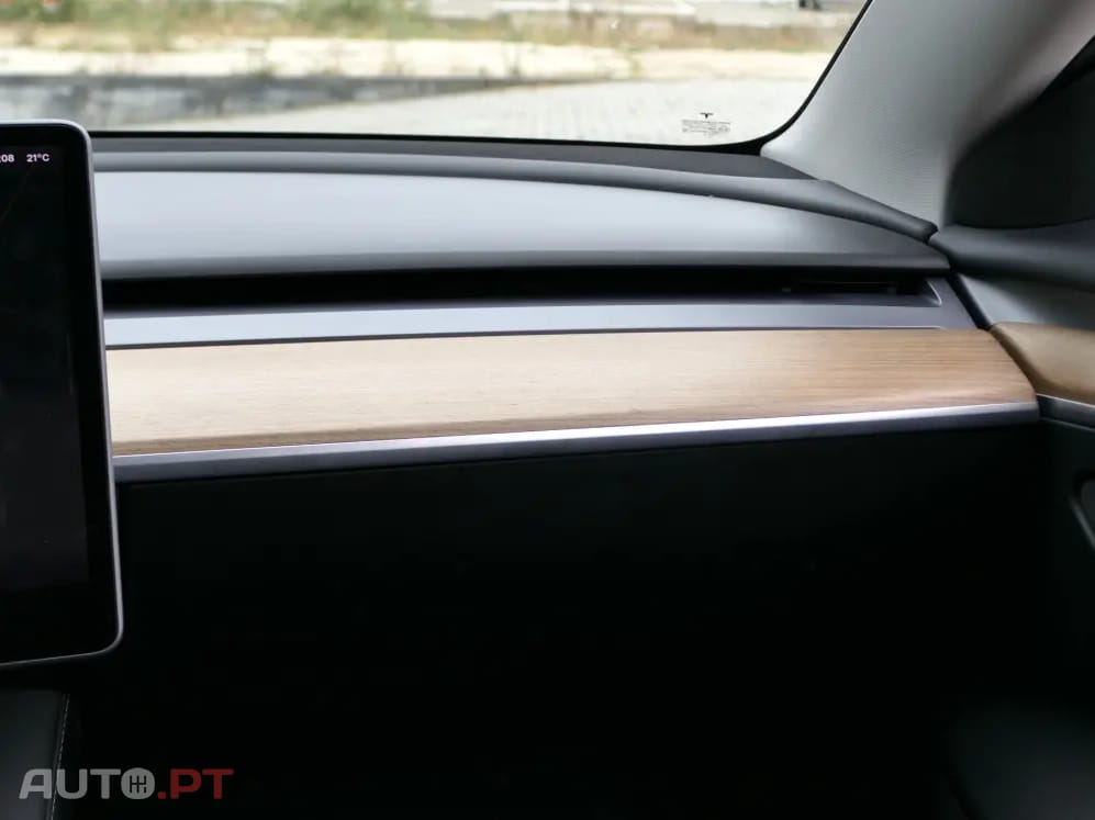 Tesla Model 3 Tração Traseira