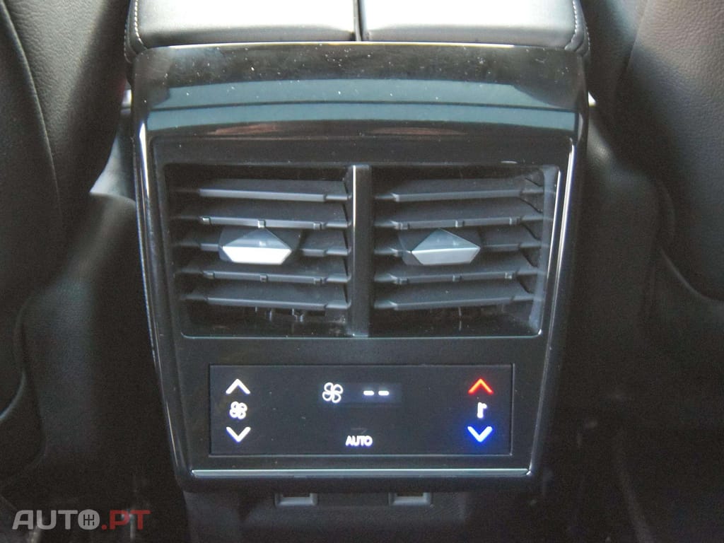 DS DS7 E-Tense Performance Line+