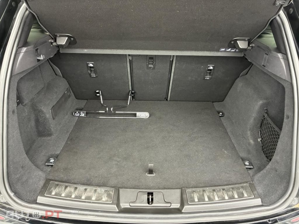 Land Rover Discovery Sport P300e R-Dynamic