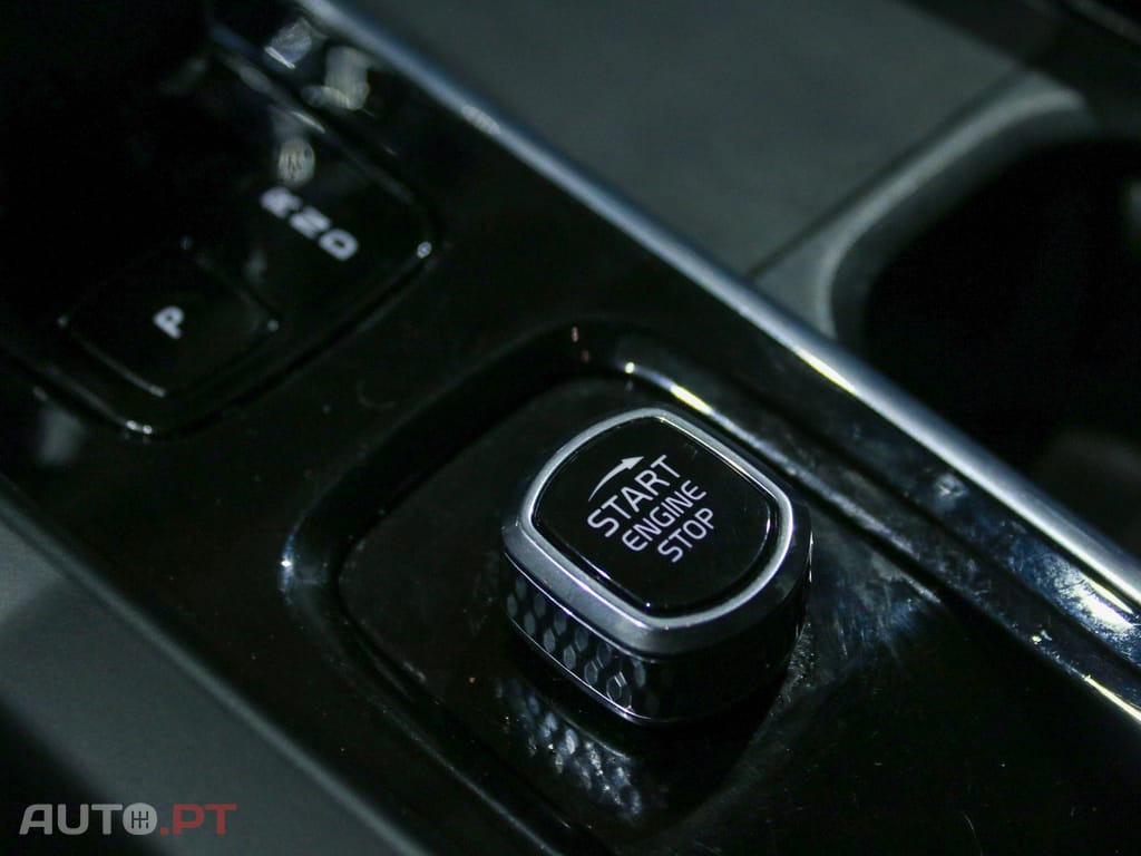 Volvo XC60 2.0 T6 PHEV Plus Dark AWD