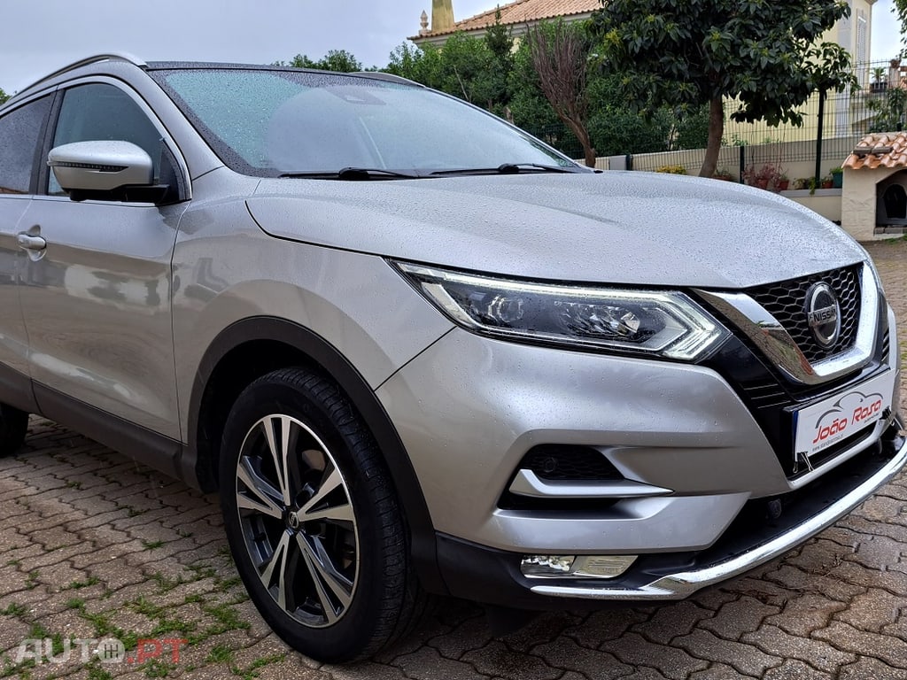 Nissan Qashqai 1.5 dCi N-Connecta J18+Led