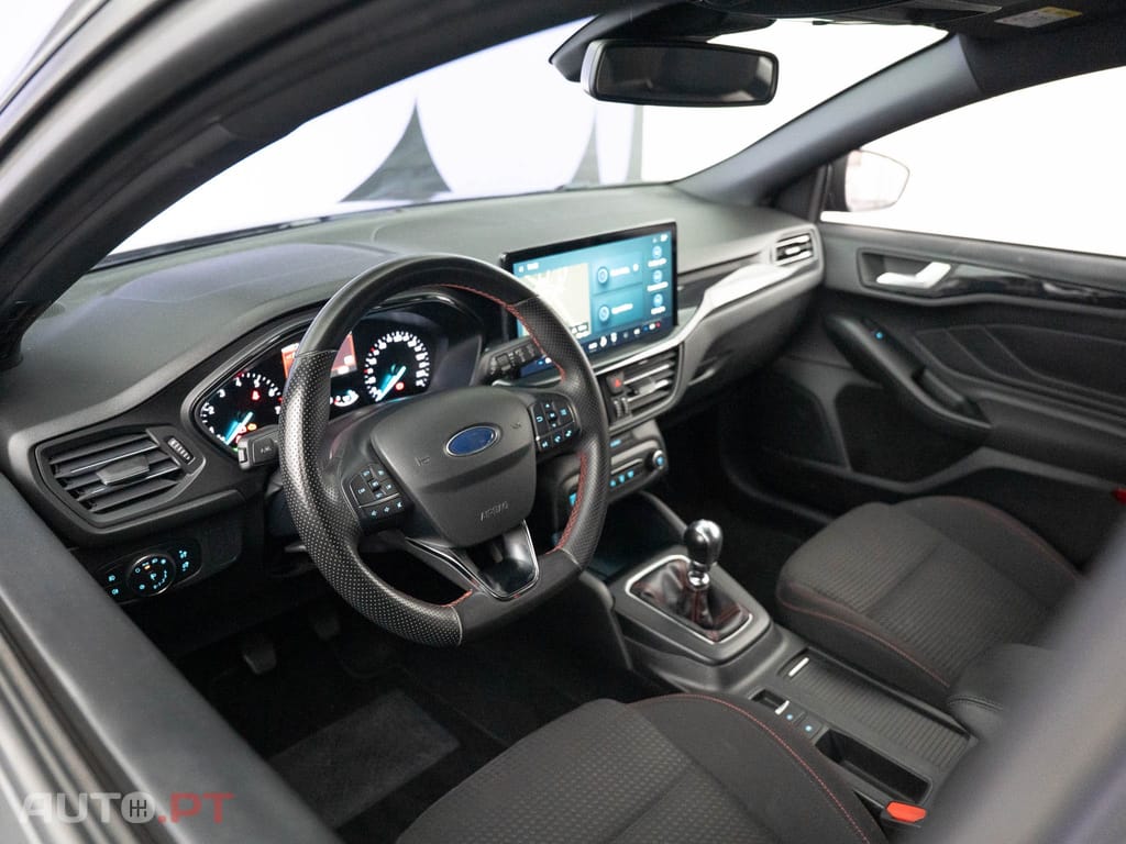 Ford Focus SW 1.0 EcoBoost MHEV ST-Line