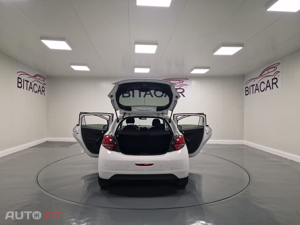 Peugeot 208 1.6 BlueHDi Style