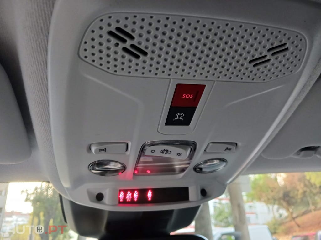 Peugeot 208 1.2 Hybrid Allure e-DCS6