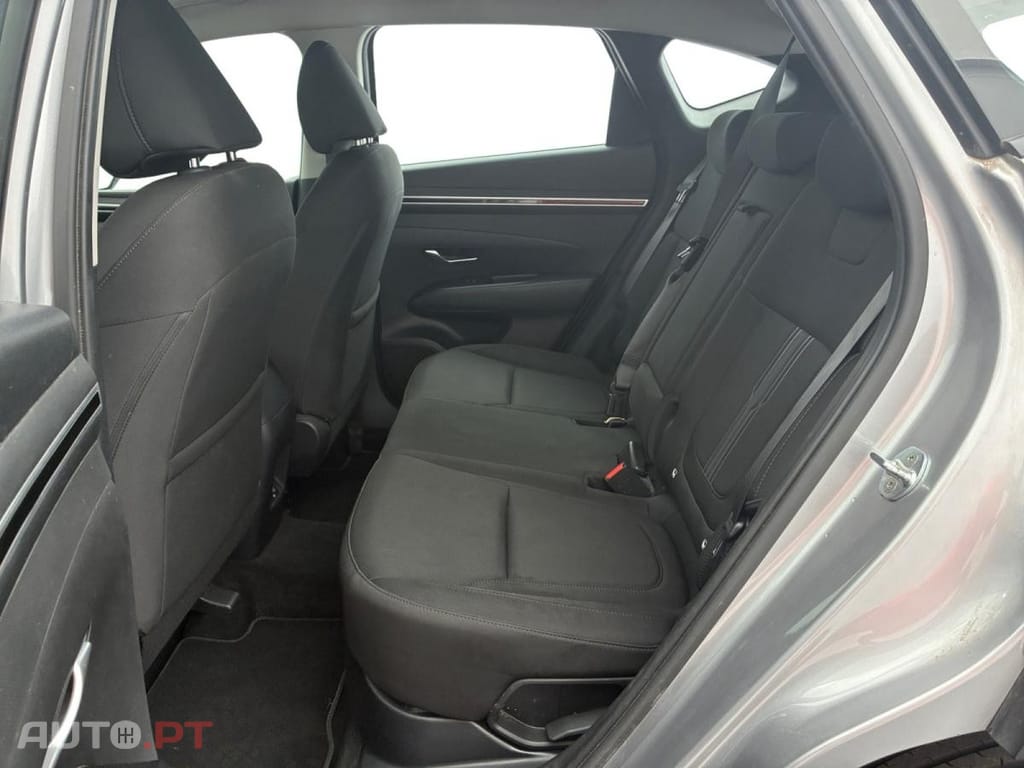 Hyundai Tucson 1.6 T-GDI HEV Business