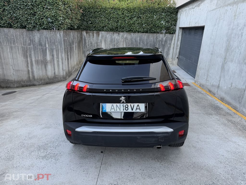 Peugeot 2008 1.5 BlueHDi Allure Pack