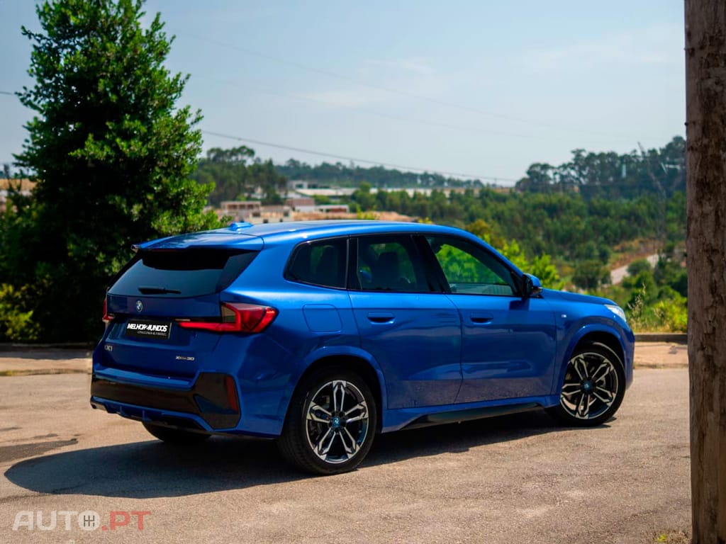BMW iX1 xDrive30