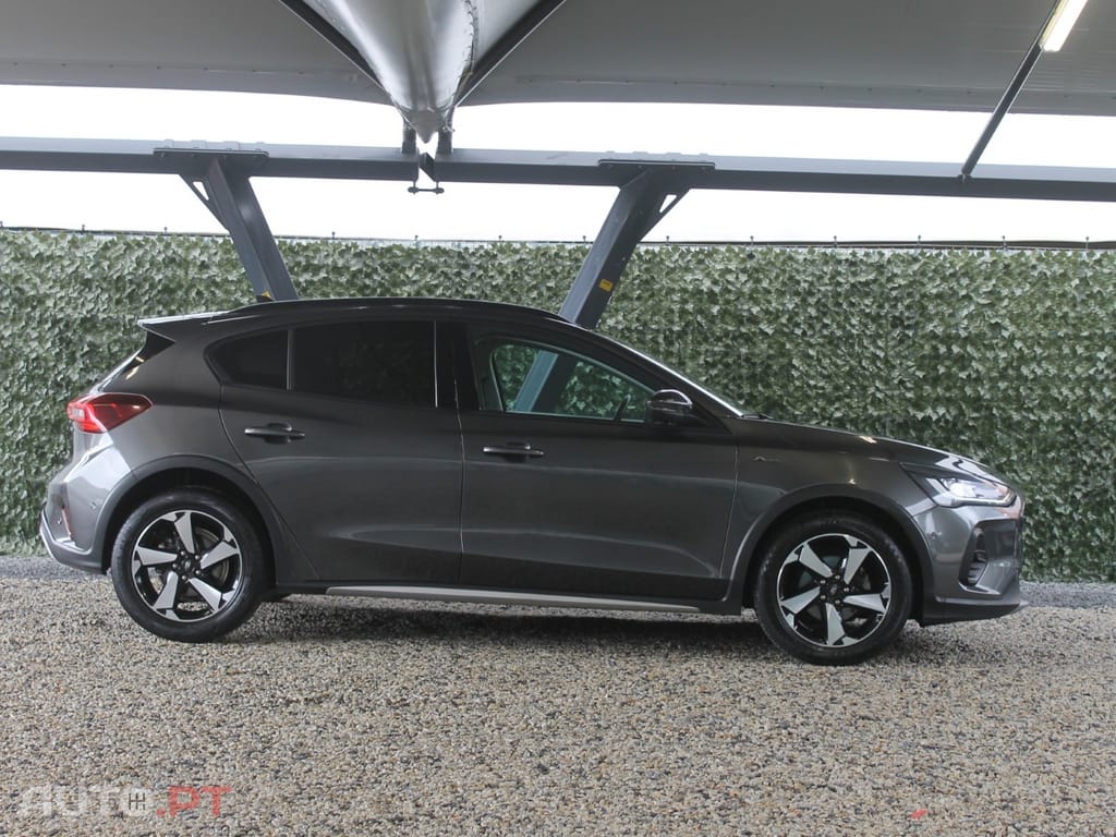 Ford Focus 1.0 EcoBoost MHEV Active X