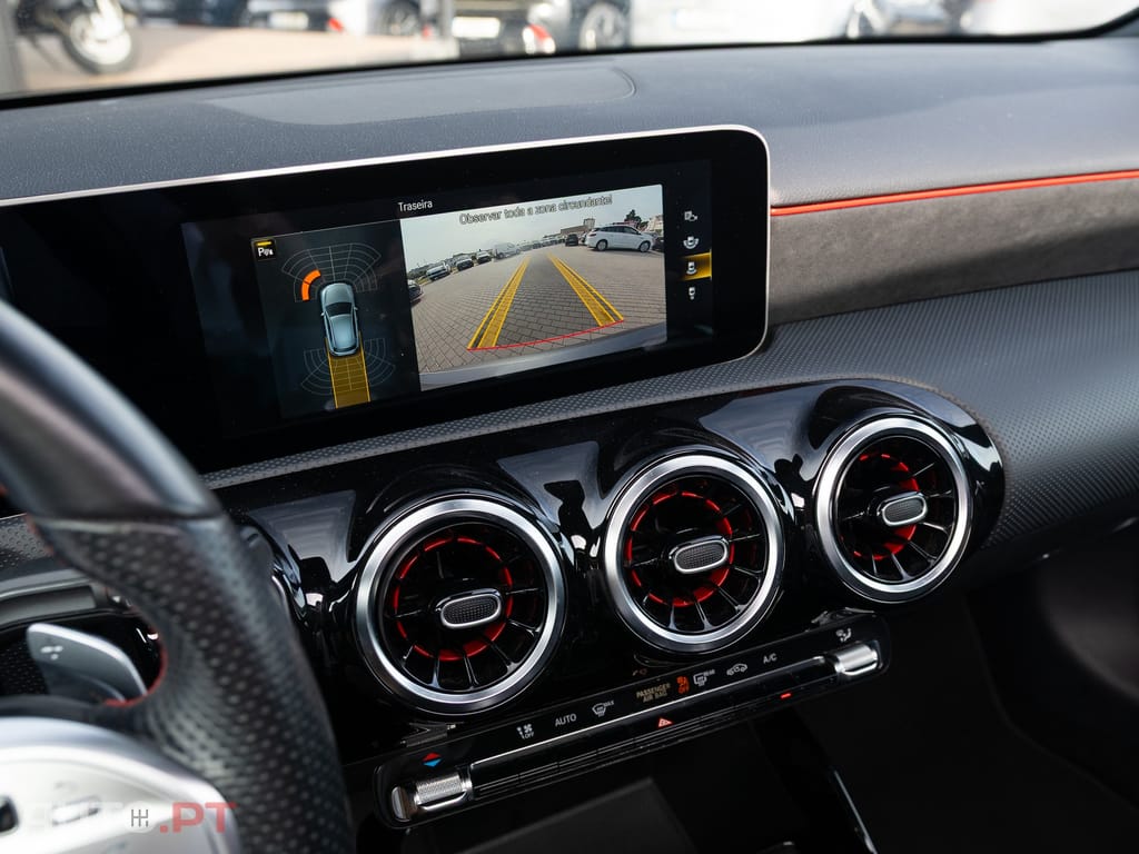 Mercedes-Benz A 35 AMG 4Matic Speedshift DCT 7G