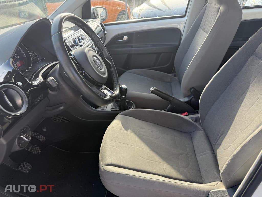 Volkswagen Cross Up! 1.0