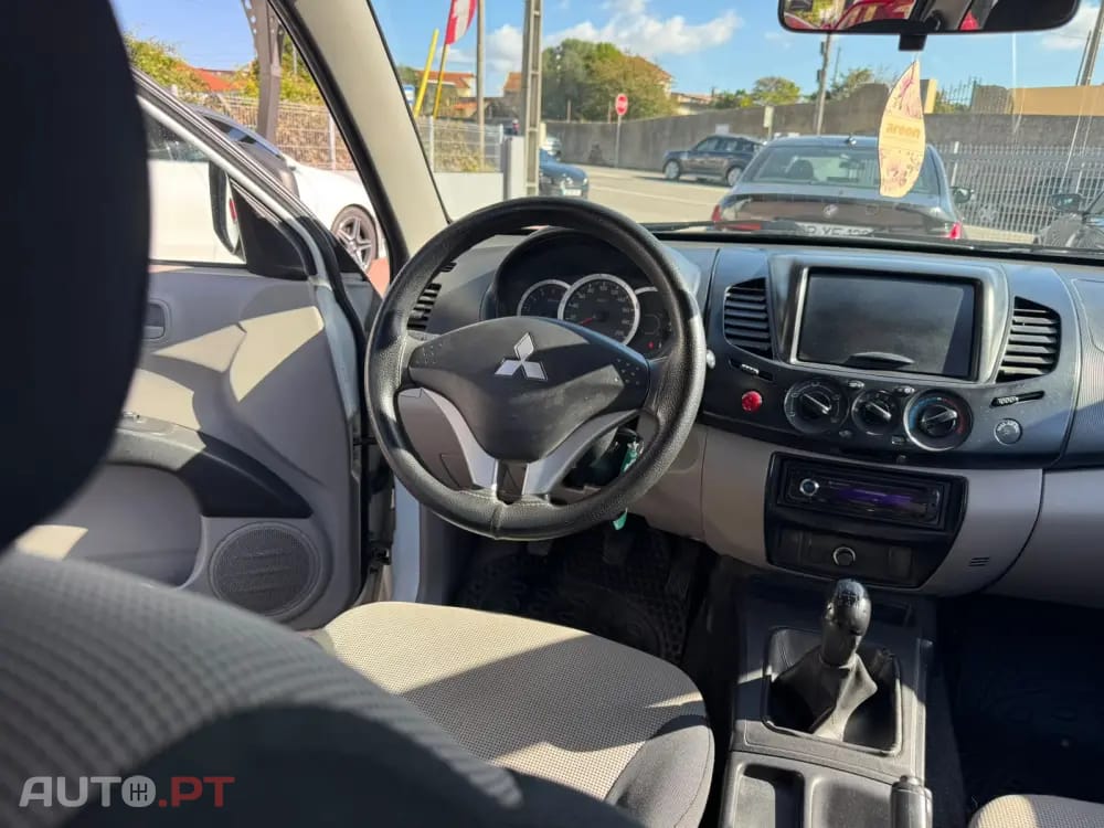 Mitsubishi L200 2.5 DI-D CD In.AC Low Rider 2WD