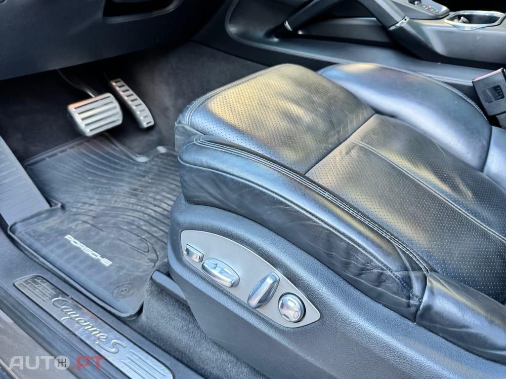 Porsche Cayenne S E-Hybrid Platinum Edition