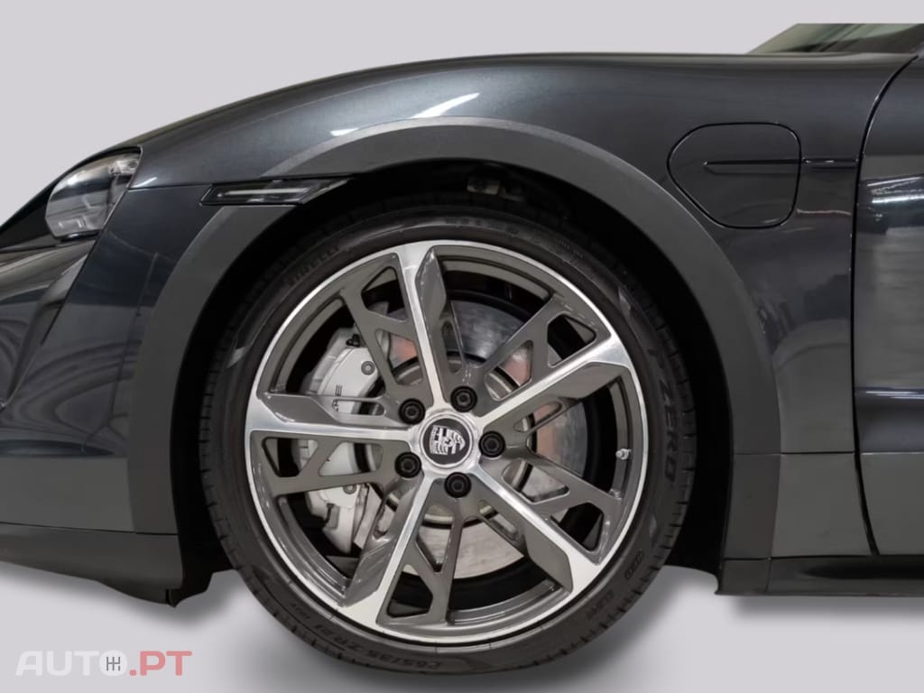 Porsche Taycan I.V.A DEDUTIVEL Turbo