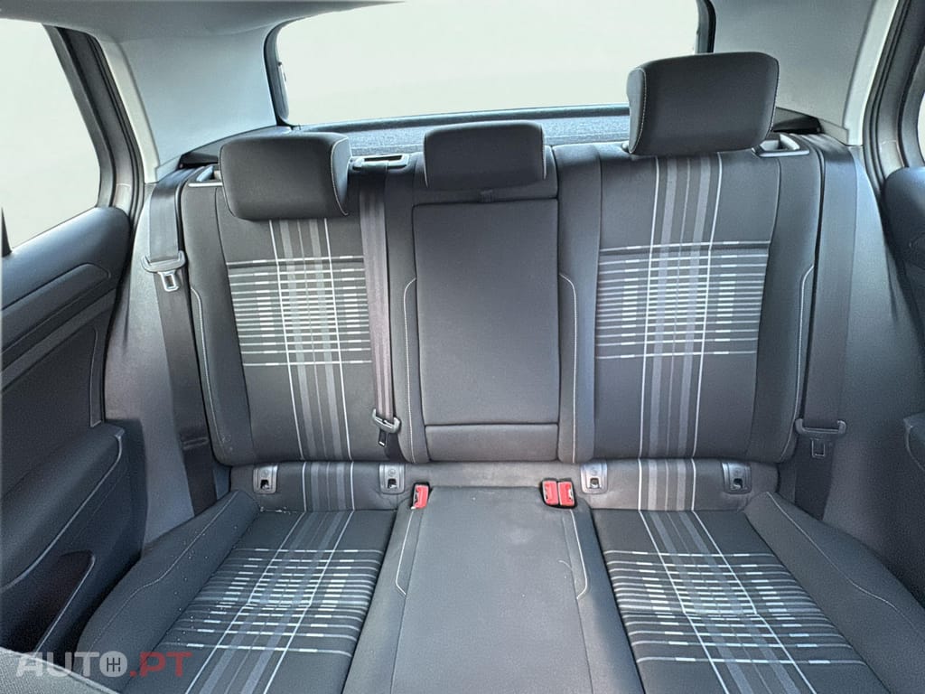 Volkswagen Golf 1.6 TDI BlueMotion Lounge