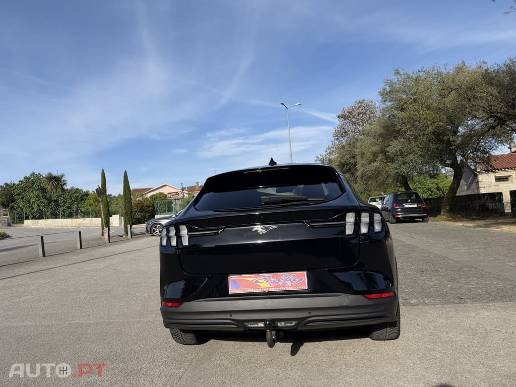 Ford Mustang Mach-E Standard