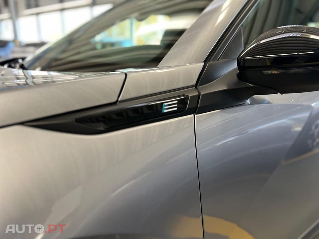 Peugeot E-2008 50 kWh Allure