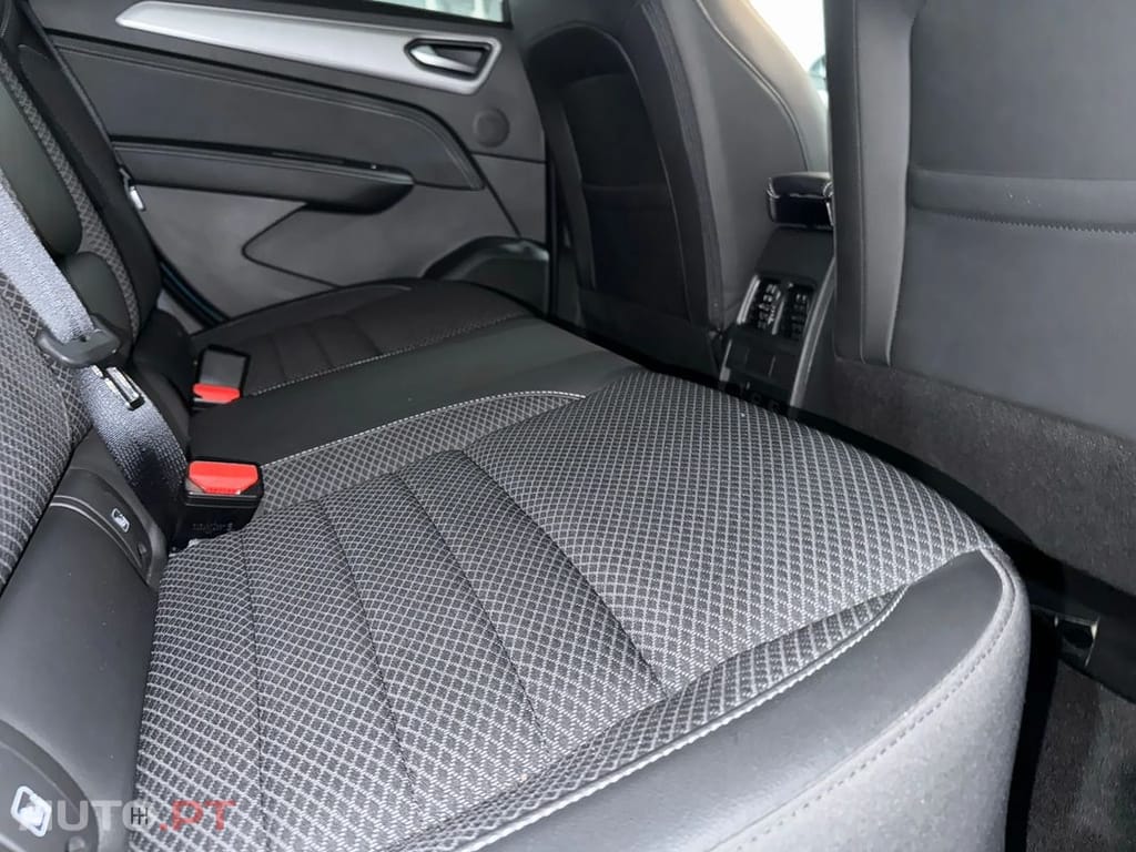 Renault Arkana 1.6 E-Tech Intens