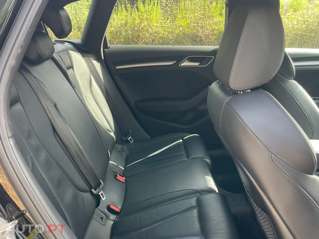 Audi A3 Sportback S-LINE
