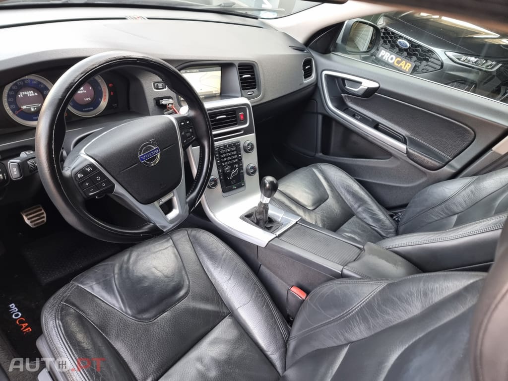 Volvo V60 1.6 D2 R-Design