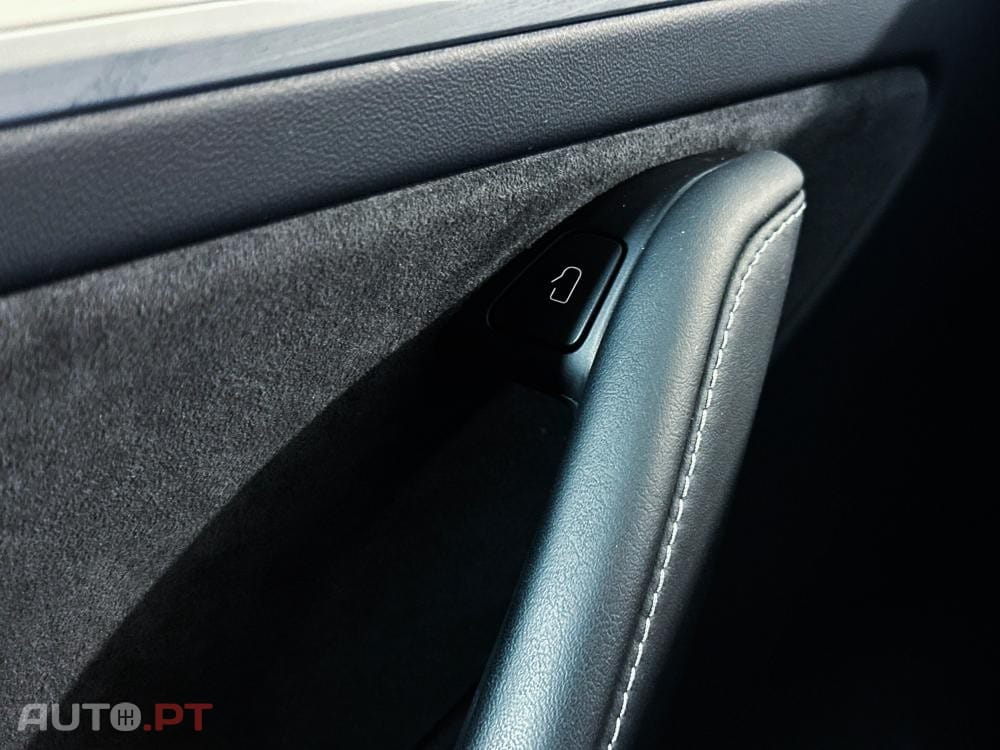Tesla Model Y Performance Dual Motor AWD