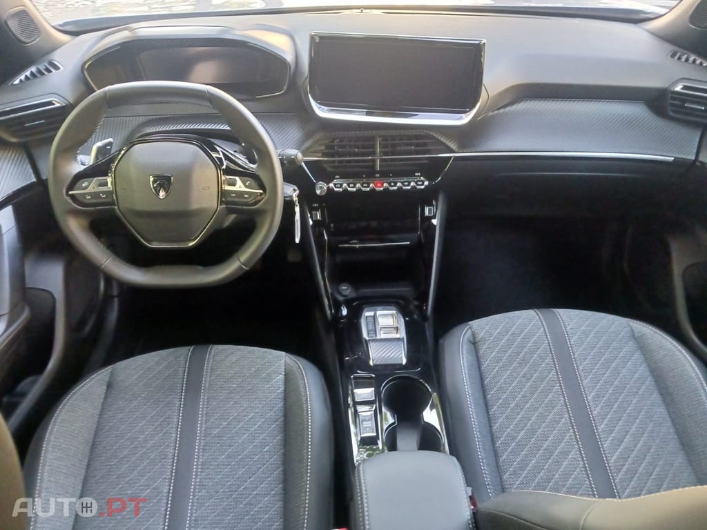 Peugeot 2008 1.2 Hybrid Allure e-DCS6