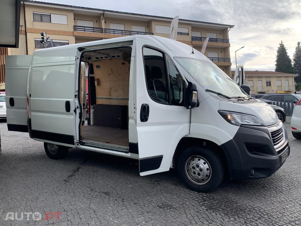 Peugeot Boxer 2.2 BlueHDi 335 L2 CD