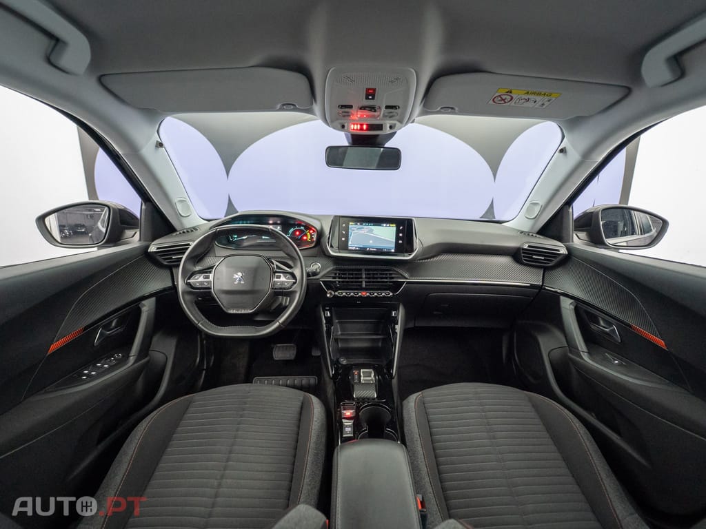 Peugeot e-2008 50 kWh Active Pack — fotografia 13