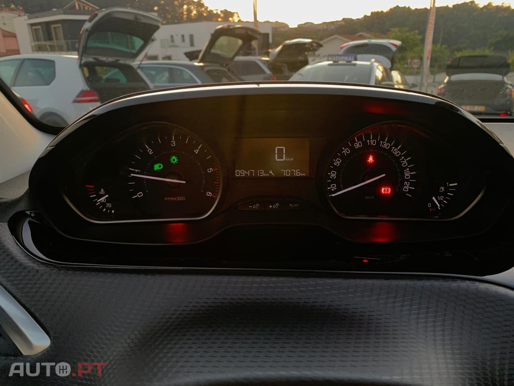 Peugeot 208 1.5 BlueHDi Signature