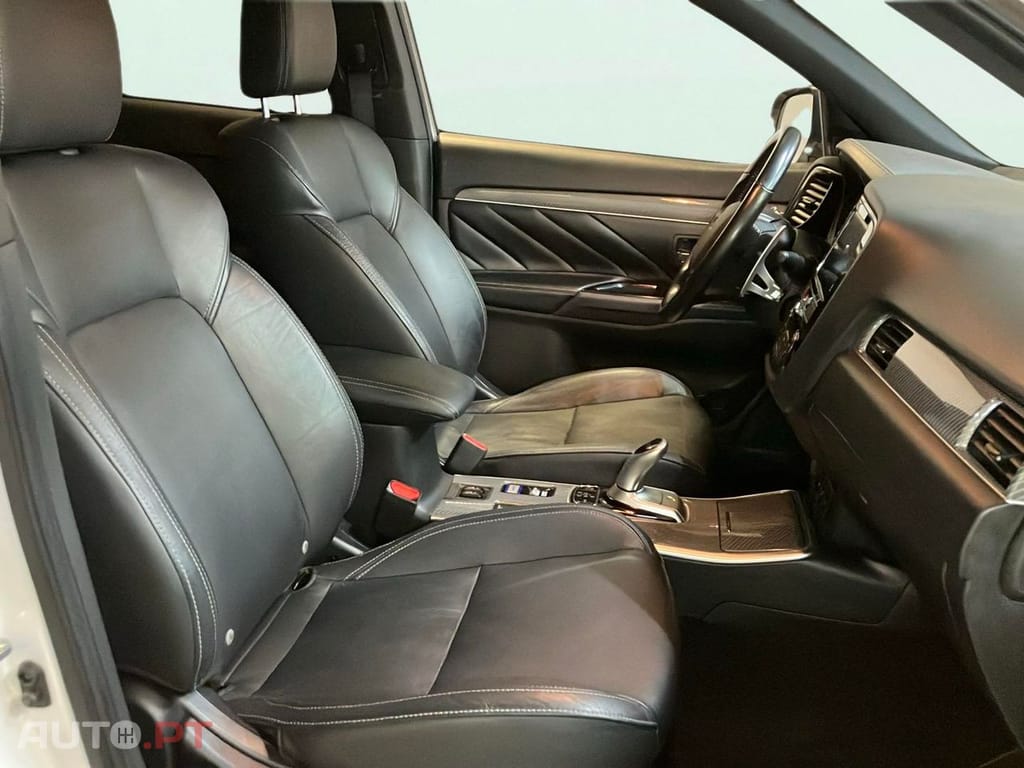 Mitsubishi Outlander 2.4 PHEV Instyle