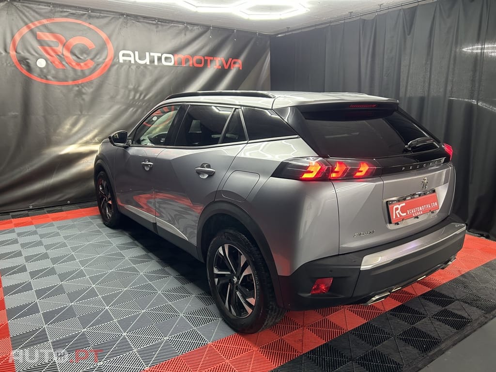 Peugeot 2008 1.2 PureTech Allure EAT8