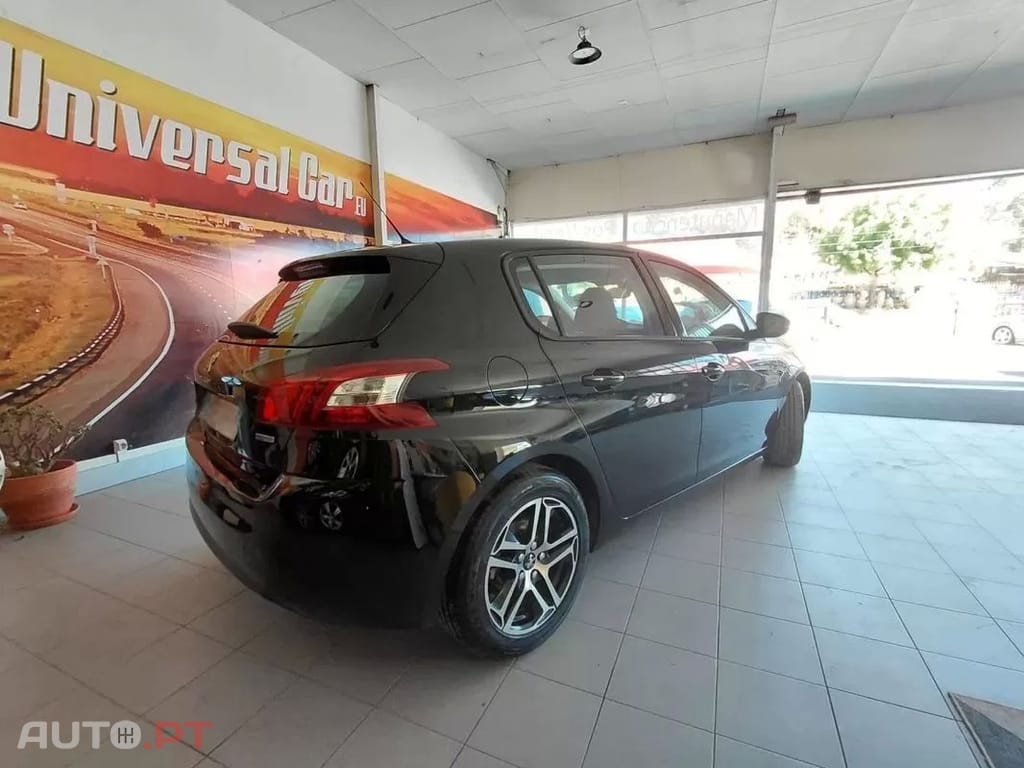 Peugeot 308 1.2 PureTech Style foto 4