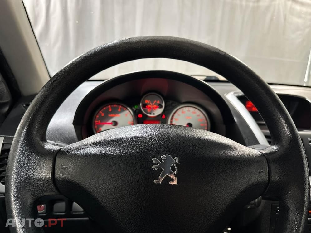 Peugeot 206 1.1i 60cv Sport Line