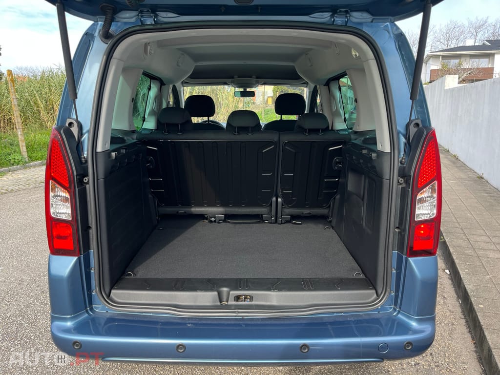 Peugeot E-Partner 50 kWh Premium Standard