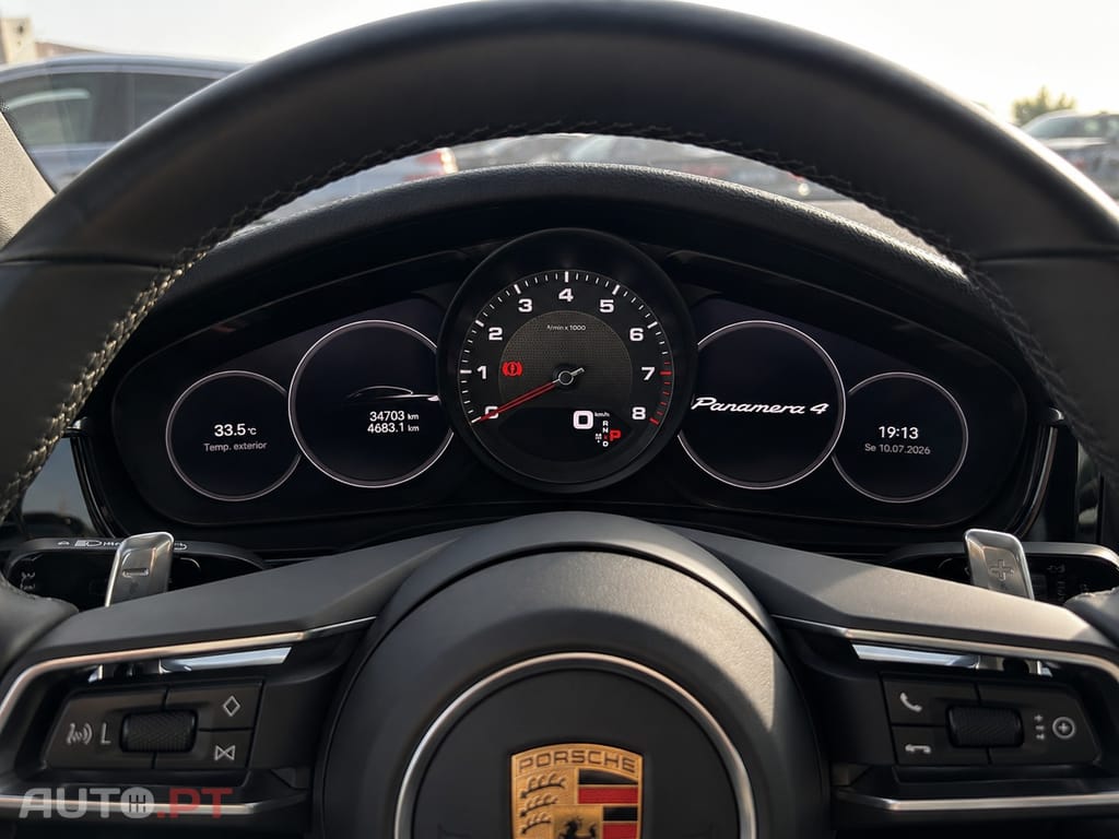 Porsche Panamera 4