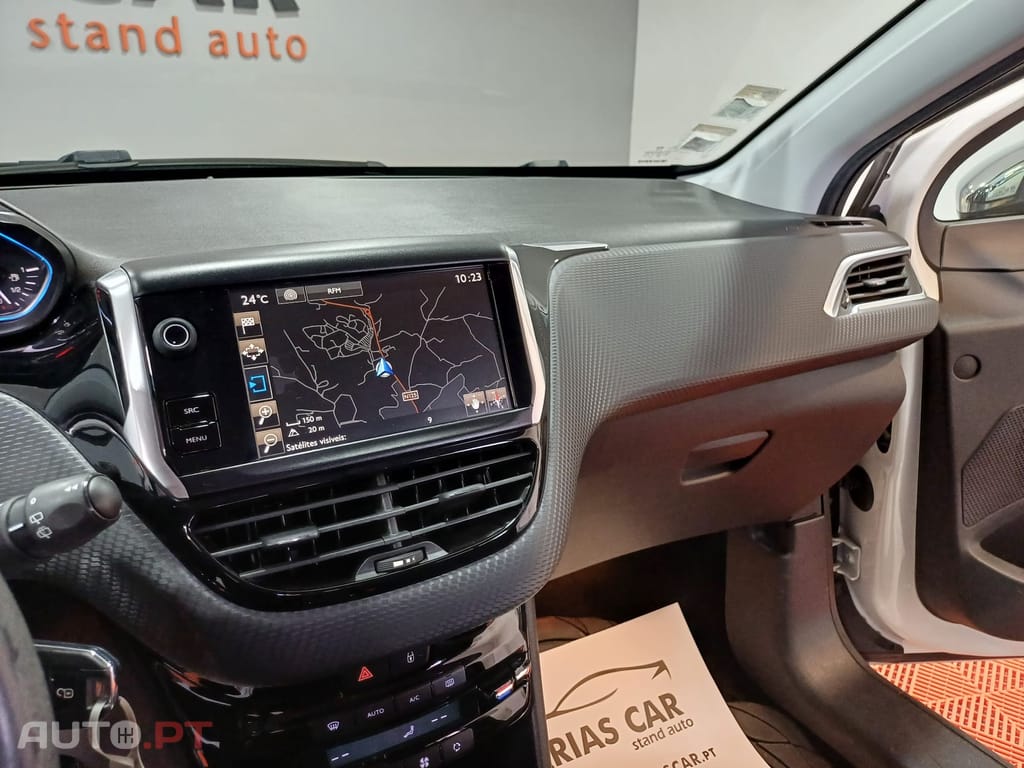 Peugeot 2008 1.2 PureTech Allure