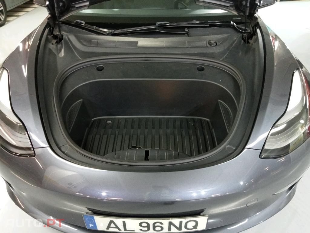 Tesla Model 3 Long-Range Dual Motor AWD