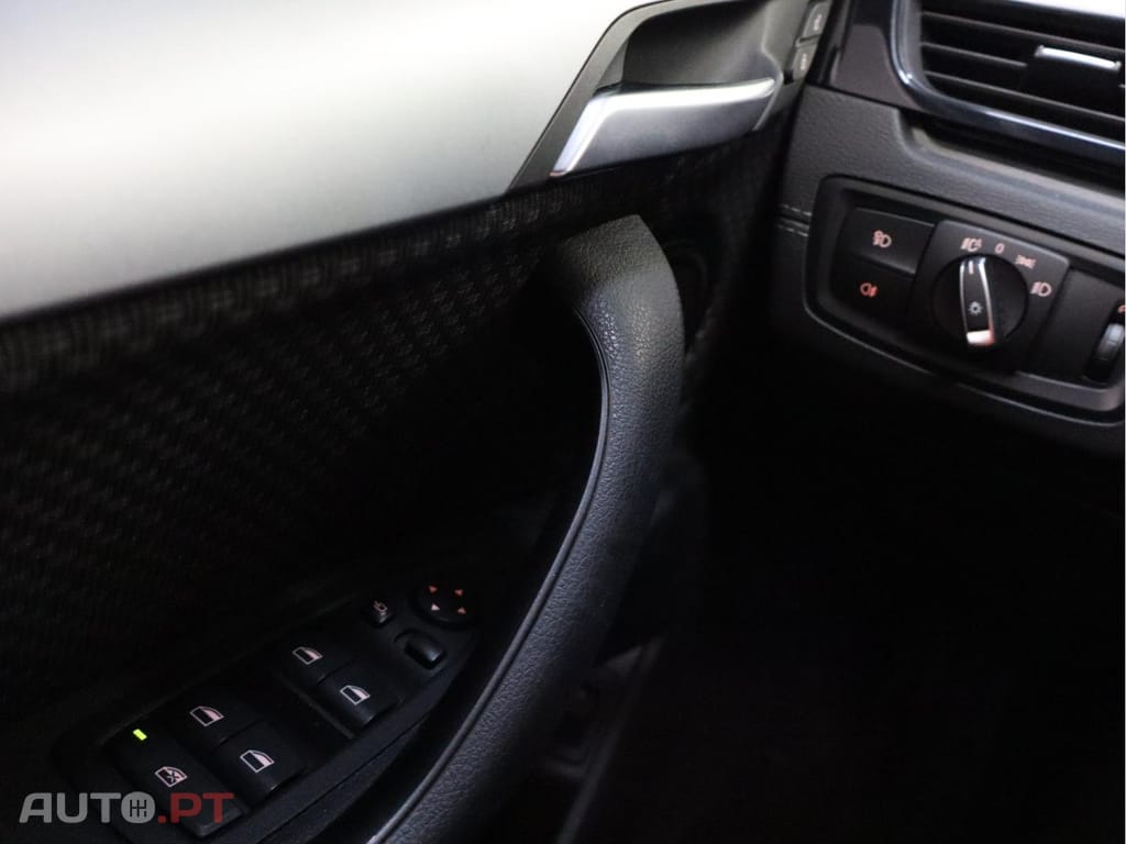 BMW X2 xDrive25e Business X