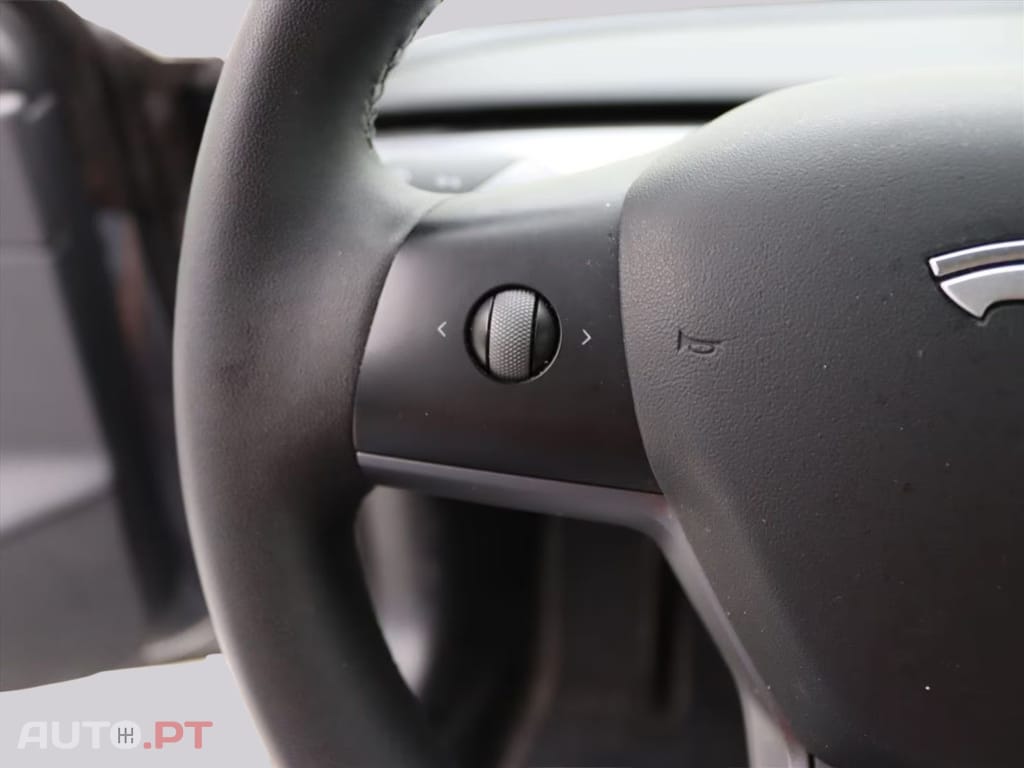 Tesla Model 3 Long-Range AWD I.V.A DEDUTÍVEL