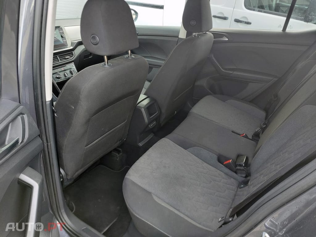Volkswagen T-Cross 1.0 TSI Urban DSG