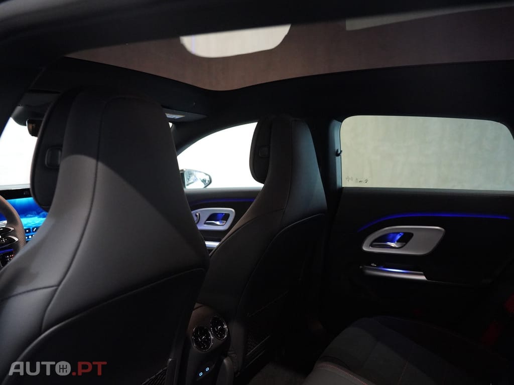 Mercedes-Benz CLA 250 com tecnologia EQ