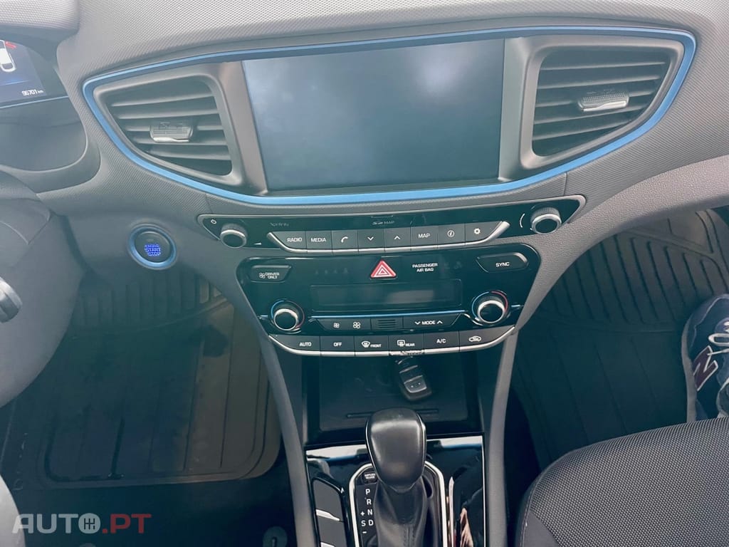 Hyundai Ioniq 1.6 GDI HEV Hybrid Tech