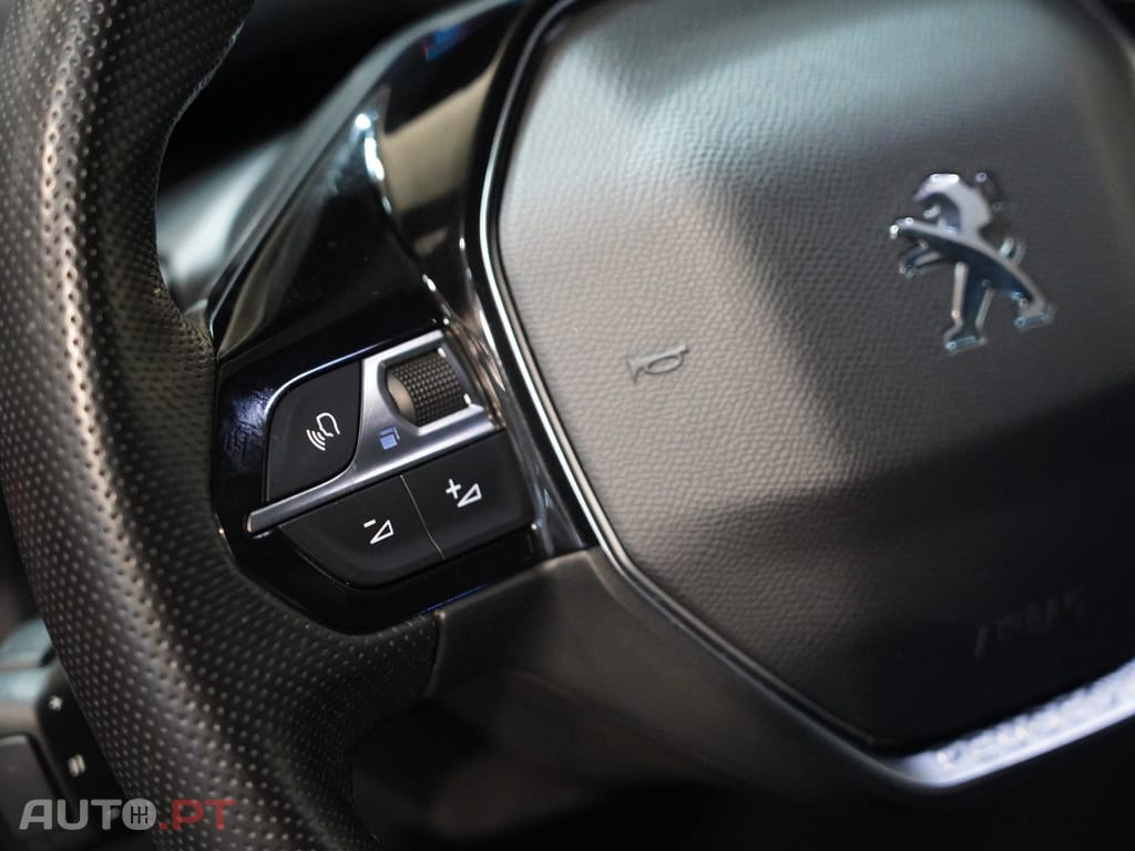 Peugeot 3008 1.6 Hybrid GT Line e-EAT8