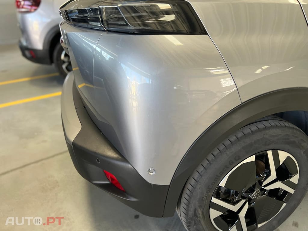 Peugeot E-2008 50 kWh Allure