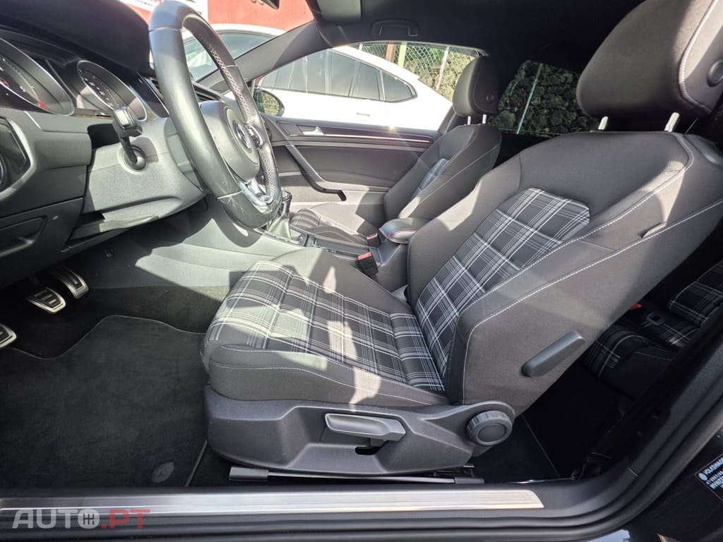 Volkswagen Golf 2.0 TDi GTD